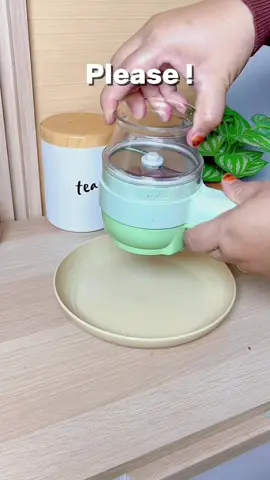 Ada yang mudah kenapa gak.. food chopper ini bener2 ngebantu bangat pekerjaan dapur jadi sat set.. #foodchopper #chopper #pengirisserbaguna 