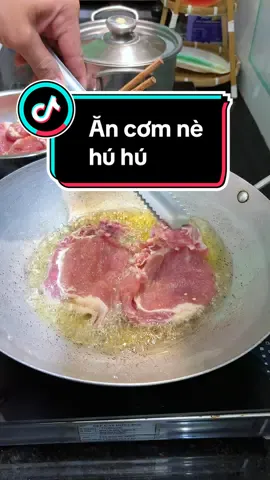 Nay mình có : cốt lếch chiên vs canh đu đủ.  Riếc đi chợ hông biết ăn gì luôn ák 😅