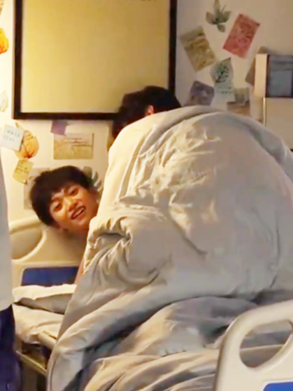 เบื้องหลัง ฉากคลินิก 0808 พี่กับน้องน่ารักมากกกกก เราไม่ออกจากคลินิกแล้ว อยู่กันยาวๆ ไปเลย 😂 #ziyu #tianxuning #revengedlove #ศัตรูหัวใจคือแฟนใหม่ผมเอง #0808 tianzi เถียนจื่อ