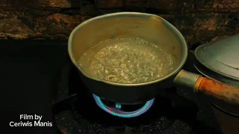 Maaf ya teman2 baru upload lagii,,karena sempat error capcut nya ,,tapi alhamdulillah udah mulai upload lagi,,selamat menonton teman2 🥰🫶🏻🫶🏻 • • • #fyp #cinematography #cinematic #cinematicvideo #cinematiclook #cinematik #cinematicisback #colorgrading #editcapcut #cinematicvibes #cinematicaesthetic 