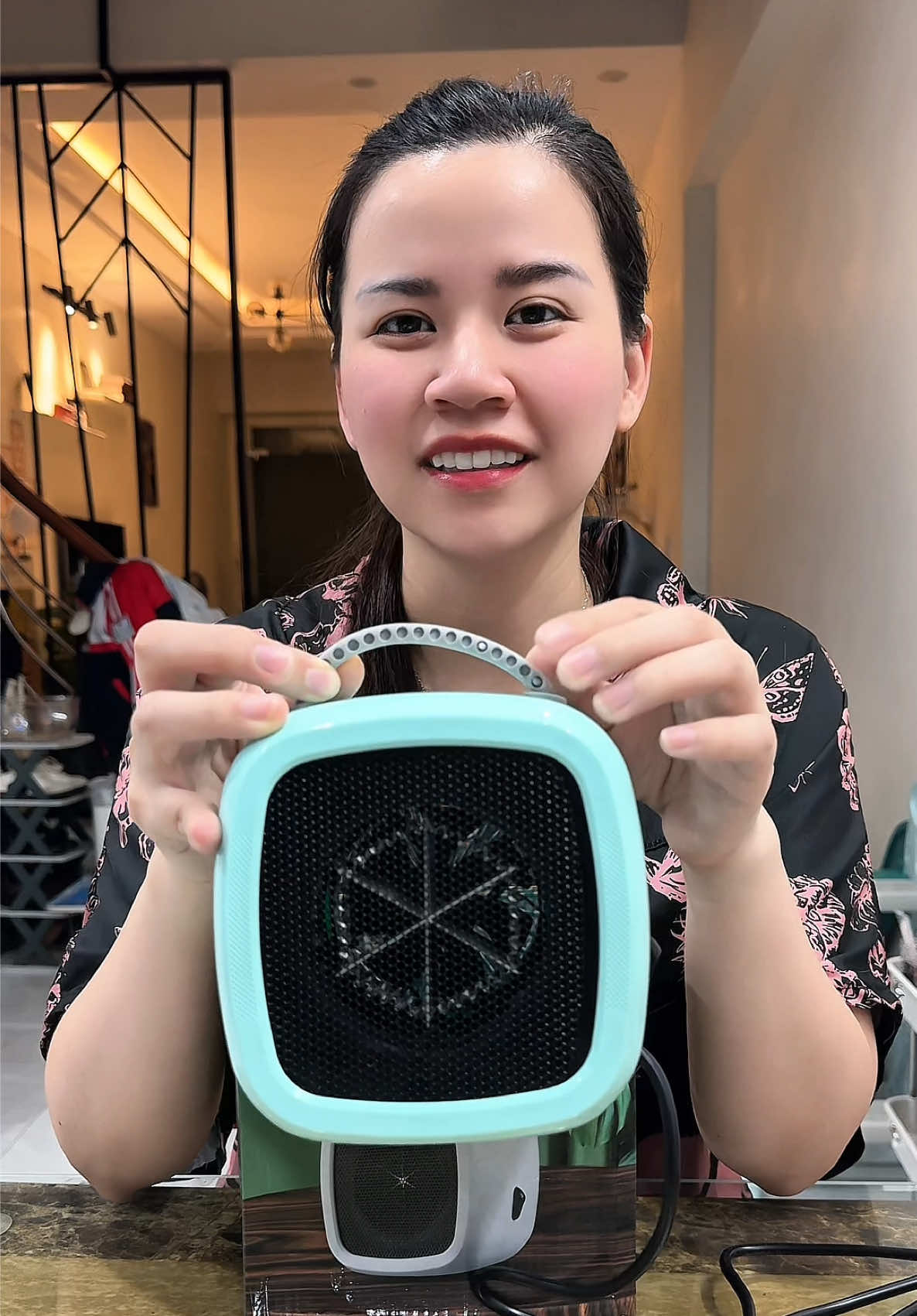 Có máy sưởi gốm mini là không lo lạnh nữa rồi các bác ơi #xuhuong #maysuoi #maysuoimini #maysuoigom  @Nhà của Ánh💜 