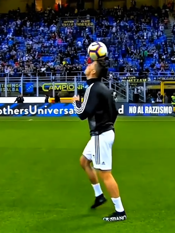 Cristiano Ronaldo Amazing skills 💥  . . . Ronaldo #football #footballshorts #skills #cr7 #CristianoRonaldo 