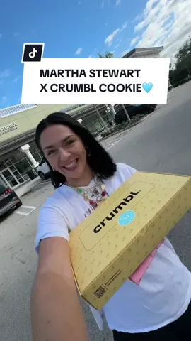 Testing the Martha Stewart x crumbl cookies collab!!! @Crumbl @Martha Stewart Kitchen @Martha Stewart  #crumbl #crumblcookies 