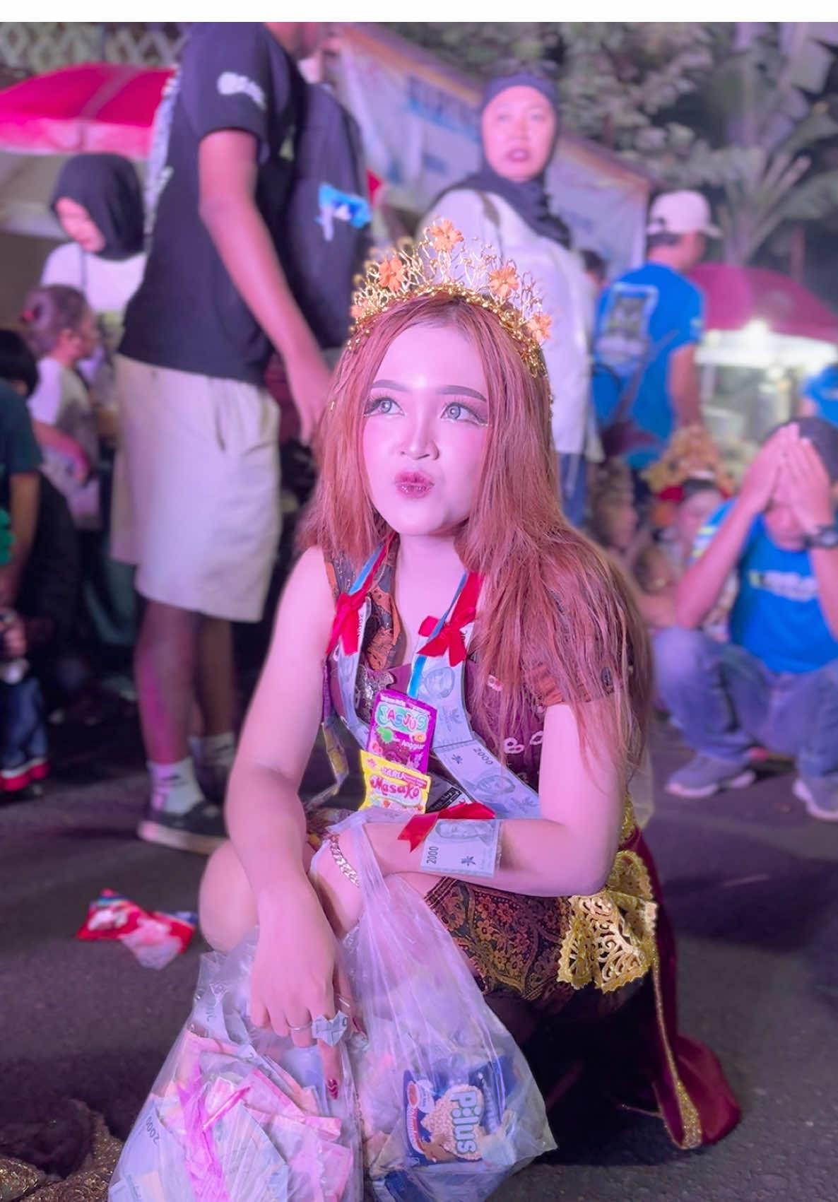 Day 1 jadi dancer karnaval wkwk @A N I S A ✨ 