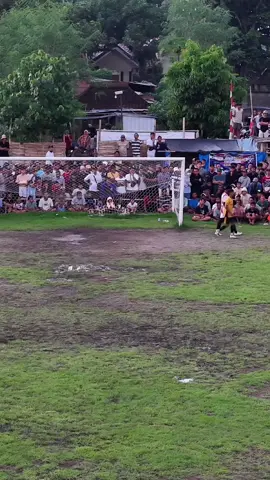 Tenang. Fokus. Gol. King Polo style. ⚽🔥 #kingpolo #penalti #rajatarkam 