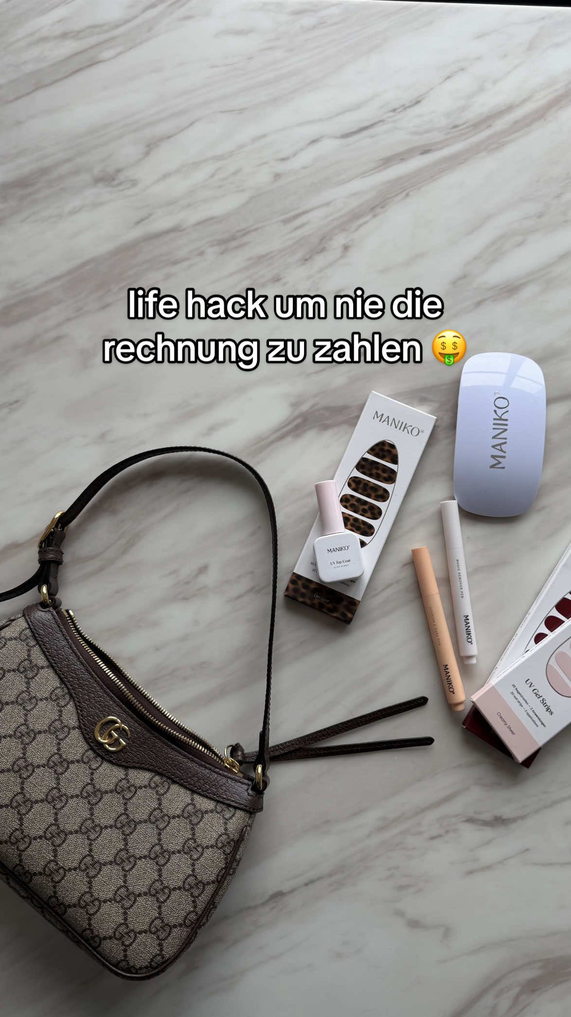 i cant pay but i have the perfect mani, soooo