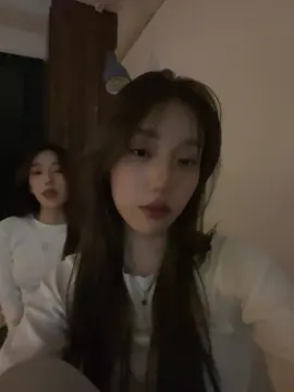 i think theres somwthing behind me lol @dada 