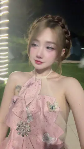 Cô Tấm đi chơi lễ vs 3 cô tink 🤣