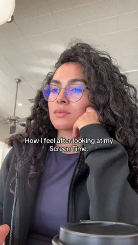 As much as I try to control my habits, stopping the doomscrolling seems impossible. It helps to block but when it’s kinda your escape, that’s something else 😔. Once the algorithm knows you well, you just have to do your own research to stop the addiction.  Put your phone away!!! #MentalHealth #doomscrolling #algoritmotiktok #socialmedia #screentime 