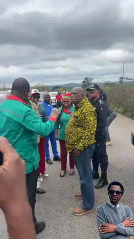 Quão bom que os irmãos vivam em união. 