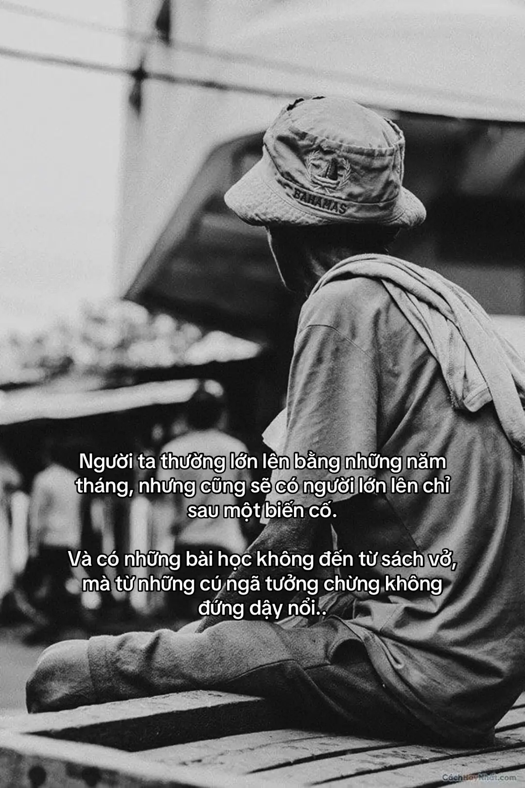 Người ta thường lớn lên bằng những năm tháng, nhưng cũng sẽ có người lớn lên chỉ sau một biến cố. Và có những bài học không đến từ sách vở, mà từ những cú ngã tưởng chừng không đứng dậy nổi..