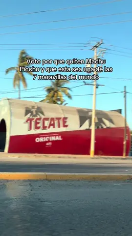 Nada mejor que pasar a comprar un bote rojo adentro de un bote rojo ❤️