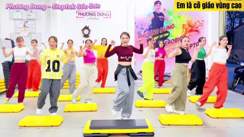 Bản làng yêu ơi em rời phố thị 🏘️ … Em là cô giáo vùng cao #steptok #steptoksocson #emlacogiaovungcao #xuhuong #fyp 