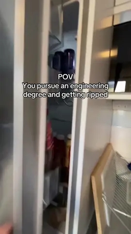 ”Lightweight BABY” - Isaac Newton #engineering #kth #gym #winterarc #protein