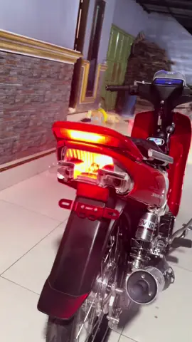 Lampu Stoplamp belakang  kedip ini cocok di pasang di motor kalian nih der lampu belakang kedip murah dana peljar #lampukedip #lapustoplap #stoplamprunning #stoplampkedip #stoplamplazy 
