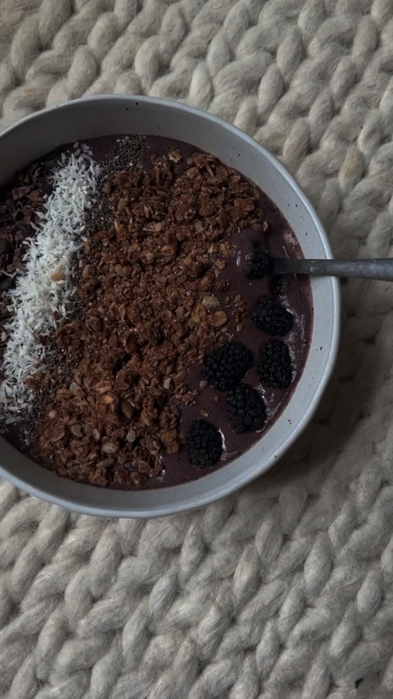 Take control of your sugar cravings!! Bookmark this guide or share it with someone who needs it. #sugarcravings #bloodsugar #insulinresistance #bloodsugarsupport #bloodsugarbalance 