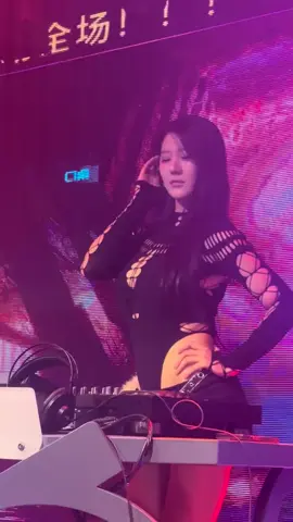 #gaixinh #xuhuongtiktok #gaixinhtiktok #nhachaymoingay 