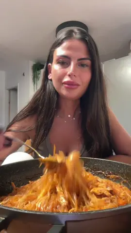 עשיתי הפעם עם עוף מפורק ואני הולכת לאמץ את זה ברמותתת יש מתכון בהייליטס😙