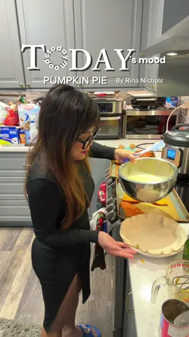 Pumpkin Pie 🥧 #fyp #baking #foryoupage #trending #challenge 