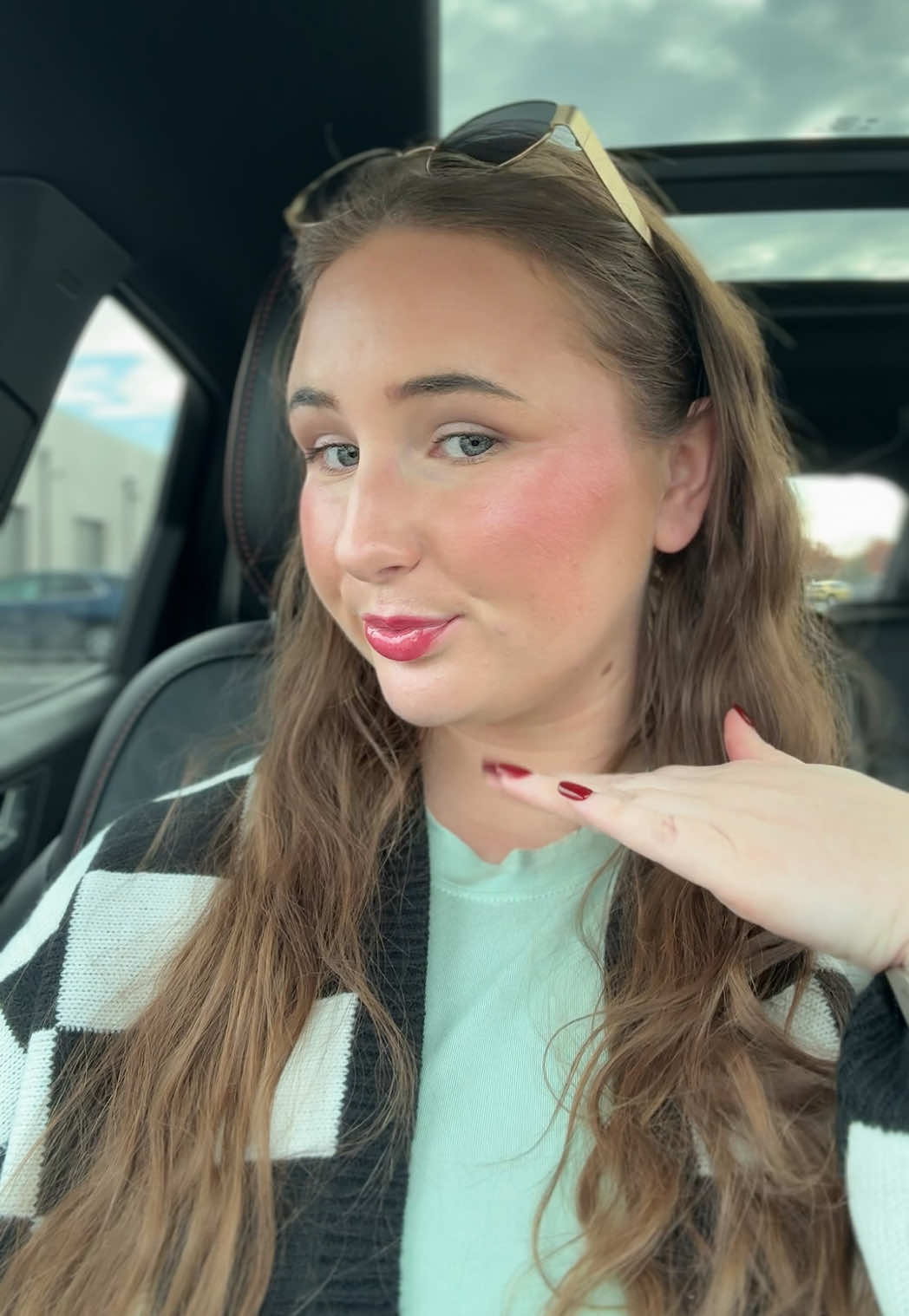 A lip stain and lip oil combination that I didn’t know I needed!💋✨ #tiktokshopcreatorpicks #tiktokshopblackfriday #tiktokshopcybermonday #tiktokshopbfcm #lipstainoil 