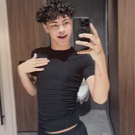 why didnt anyone take his phone away while he was on live 😭😭 #chriscotter #chriscotteredit #edit #fyp #chrisedit  @chris 💋 @gviltycons 