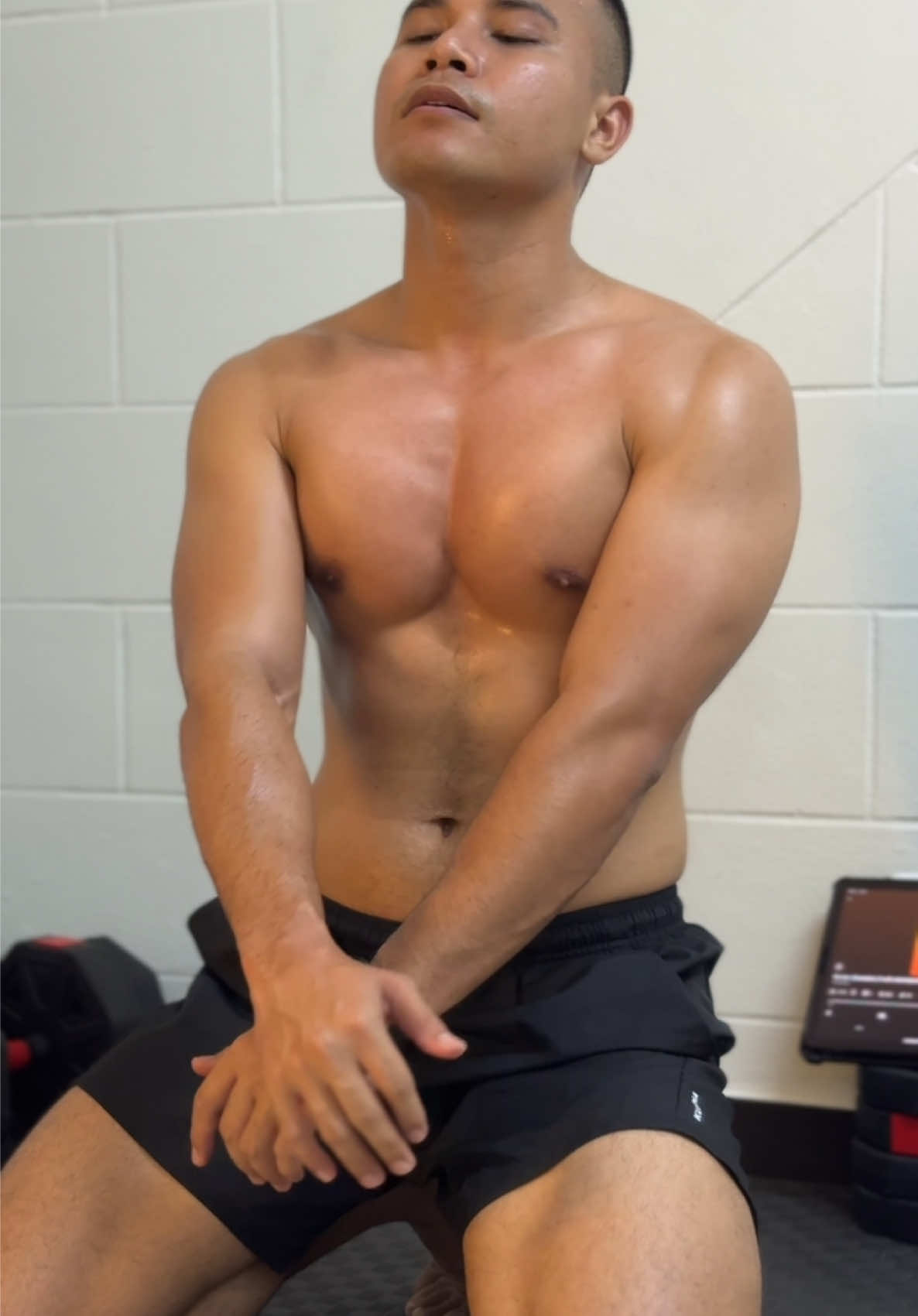 #ดันพื้น #เล่นอก #ออกกําลังกายที่บ้าน 