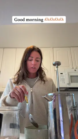 #goodmorning #morningroutine #coffee #goldenretriever 