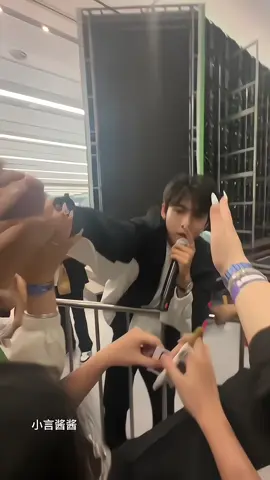 #pangbowen #bangbacvan #pangbowen2004 #庞博文 #pbw 