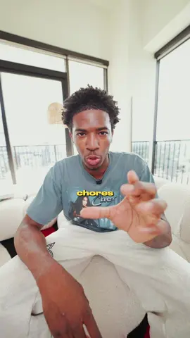 NEO Home Robot is scary… 😭 #neo #robot #Tech #hometech #tussalty  