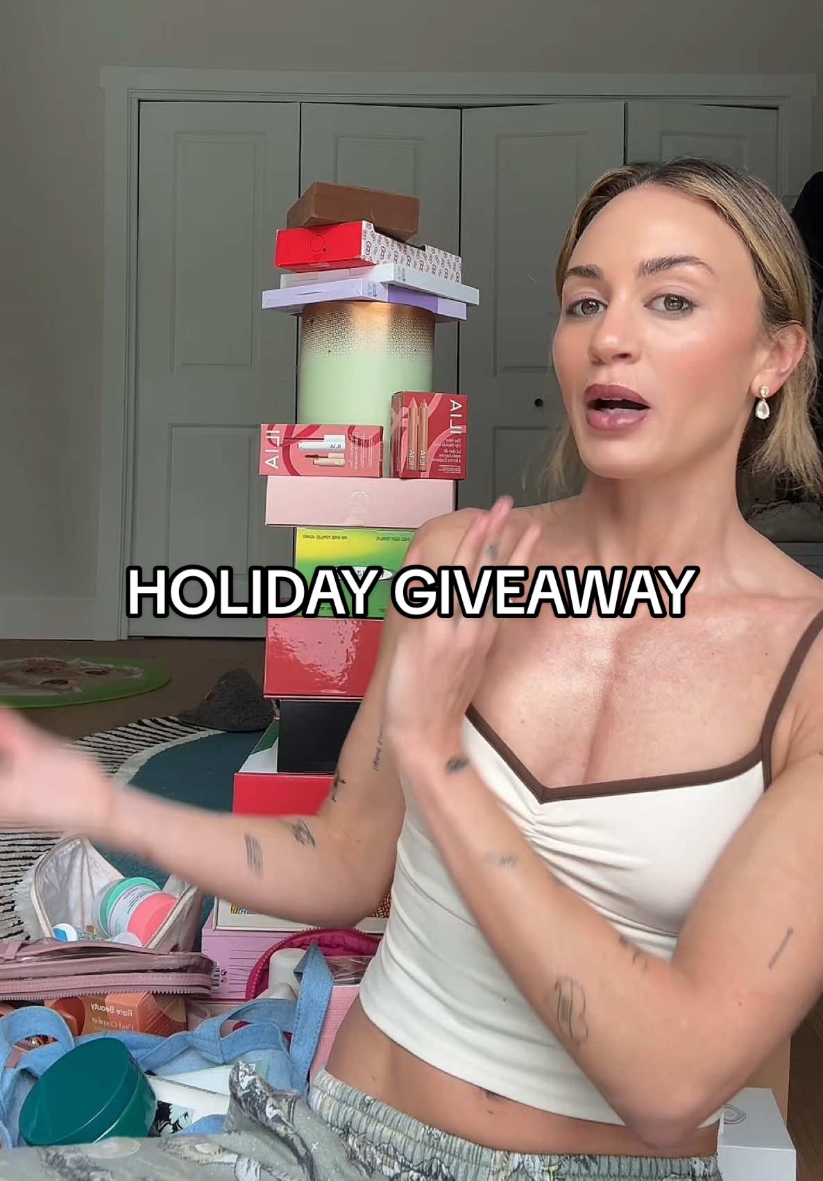 GIVEAWAY❤️❤️❤️ (please read carefully) My favorite time of the month. I adore you guys so much, thank you for being here 🥹 4 winners 🤞🤞 here's how to enter: -like this post (well, duh) -follow me (u can unfollow me after this ends, I'm insufferable) -comment anything (tag a hater if you wanna get crazy with it) DO NOT respond to scam profiles claiming to be me & asking for additional info (pls don't be a dumb b). This is my ONLY account (well, and @WINSTON_DA_WEEN of course). This giveaway will end on Friday, November 7th at 8am pst. All winners will be DMed from THIS ACCOUNT ONLY. Please be sure you're allowed to recieve messages. This giveaway is not affiliated with TikTok and is only open to US RESIDENTS (I'm sorry to my international friends I love you don't hate me!!) 