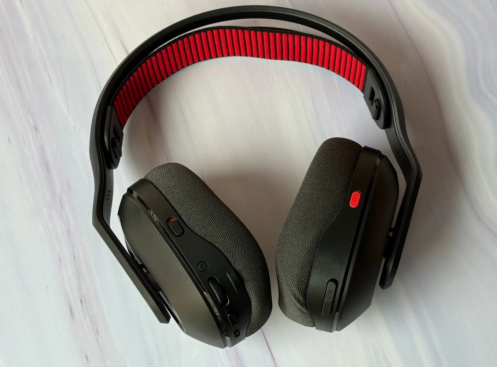 The @Logitech G Astro A20 X is super easy to set up, lightweight, and the sound quality is amazing. I love how comfortable and durable it feels, plus the LIGHTSYNC RGB adds such a cool touch. @influenster  #complimentary #LogitechG #A20X #PLAYSYNC