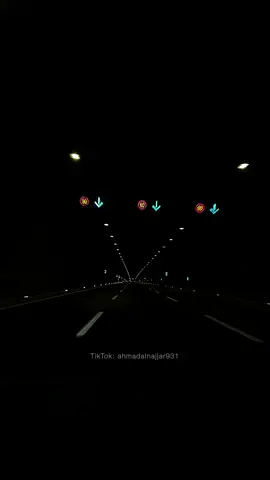 وصرتُ أكرهُ من كرهي لك البلدَ #فقدت_نفسي_لما_صرت_اتبعها #foryou #الامارات_السعوديه_الكويت_البحرين_عمان @sola #السعودية_الكويت_مصر_العراق_لبنان #sola 