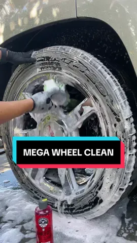 Mega clean your wheels with Diablo Wheel Cleaner Gel! 😈 #chemicalguys #detailing #wheels #autodetail #howto 