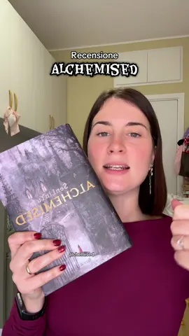Ho finito di leggere Alchemised e questa é la mia onesta recensione. Speriamo che nessuno si senta giudicato o criticato da quelle che sono state le mie considerazioni 🙏🏻 #BookTok #booktokitalia #alchemised #senlinyu #manacled 