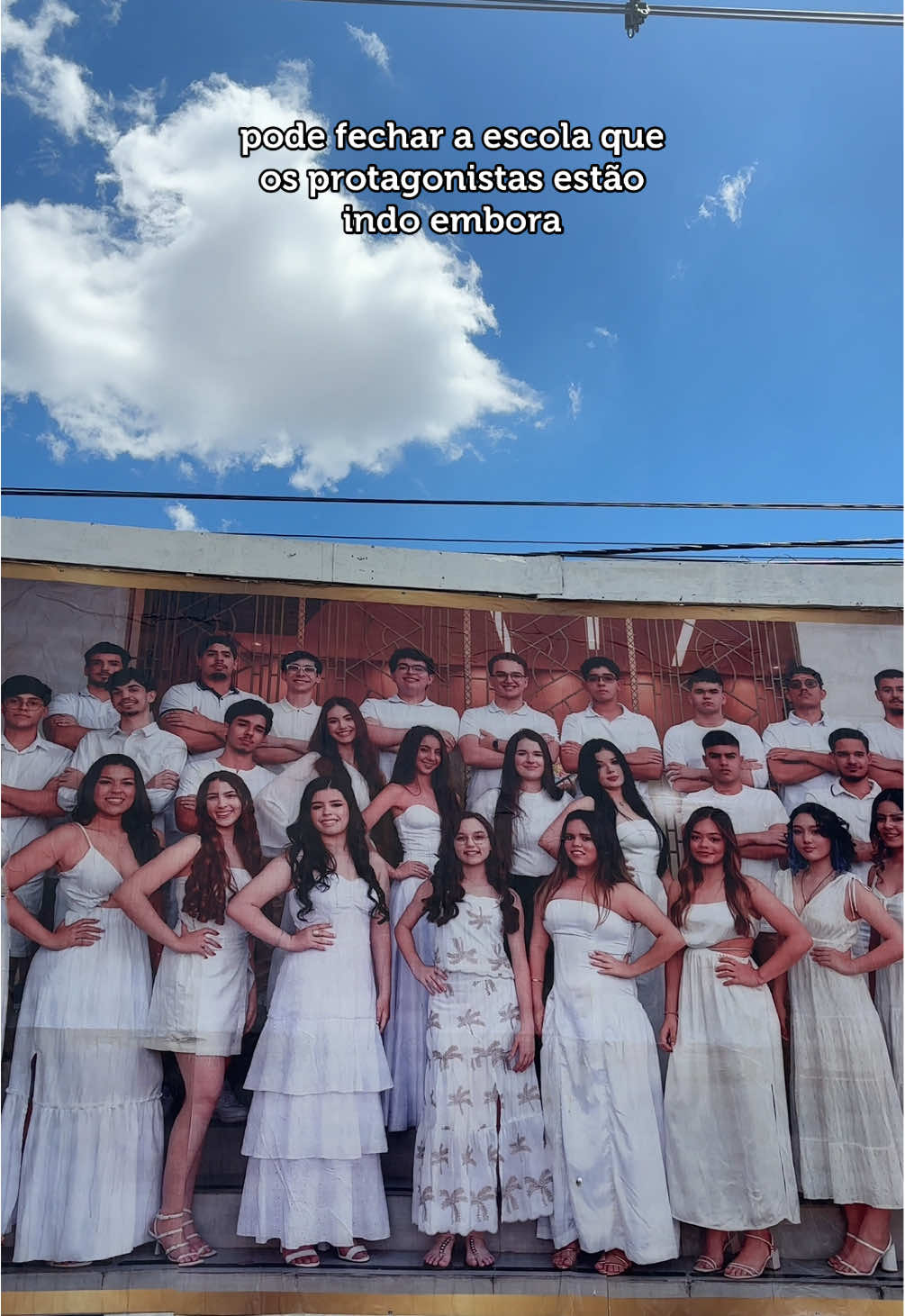 colocamos a foto da turma em um outdoor #outdoor #terceirao #protagonista #ensinomedio #enem 