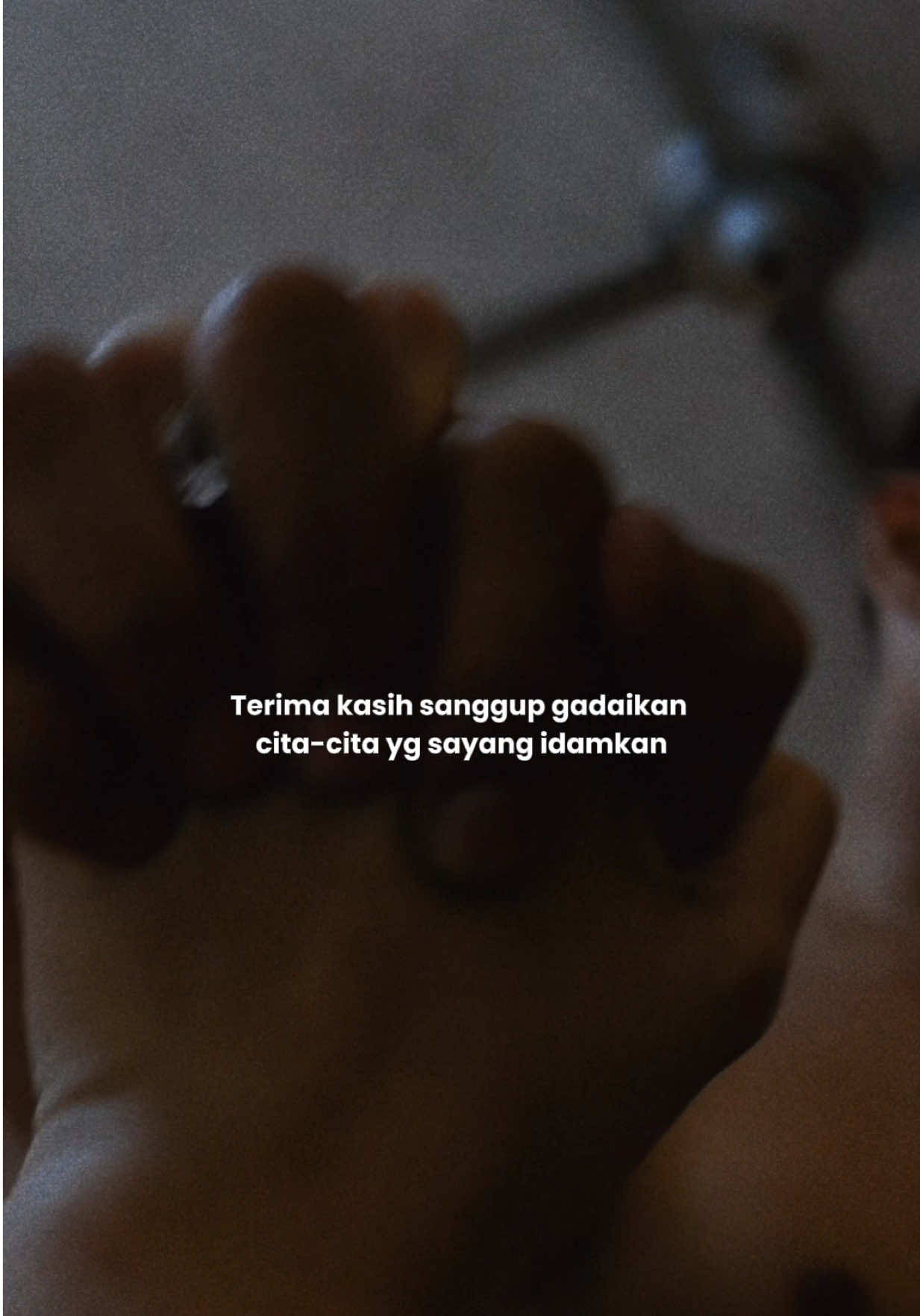 11 tahun dulu, dimulakan dengan “hi handsome”, dan alhamdulillah masih bersama hingga kini. Tak sia sia kita ngorat awak 🤭👻