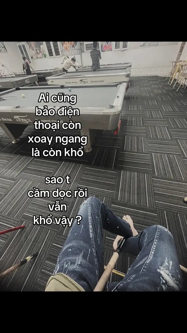 thoại còn  xoay ngang  là còn khổ  sao t cầm dọc rồi  vẫn  khổ vậy ?