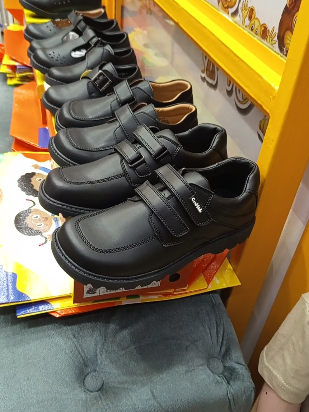 Crabkids polish design available in all size . polish design  size 15-30.  3000ksh 31-36.    3300ksh 37-42.  3500ksh 📍 Dynamic mall 4th floor, Ml 167. we deliver countrywide at a small fee! #kenyantiktok🇰🇪 #crabkidsschoolshoeskenya #crabkidskenya #originalcrabkids #kidsoftiktok 