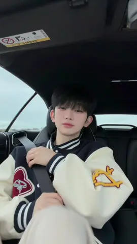 Eat it up🍝 #eat_it_up_spaghettii #le_sserafim 