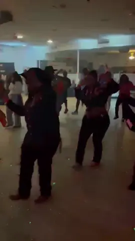 Lose control !!! Missy Elliot 🤍👏🏽👏🏽👏🏽😎 w/ @Britttttt 🅿️ @bootznts @Goldenelitesteppaz @_d00by_22 #fyp #highlights #linedance #linedancersoftiktok #trailride 