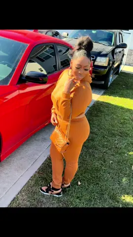 Face pretty I can win a pageant baby 😍