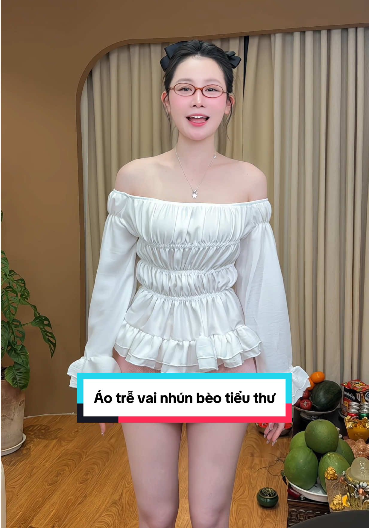 Mấy bác mê style tiểu thư bánh bèo thì mời về đội của em trinh ạ #fashion #xuhuong #aonuxinh #aotrevai #aothunnu 