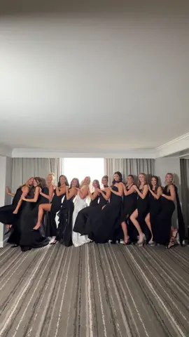 the most iconic weddingggg @Ally Render our bride!!! 