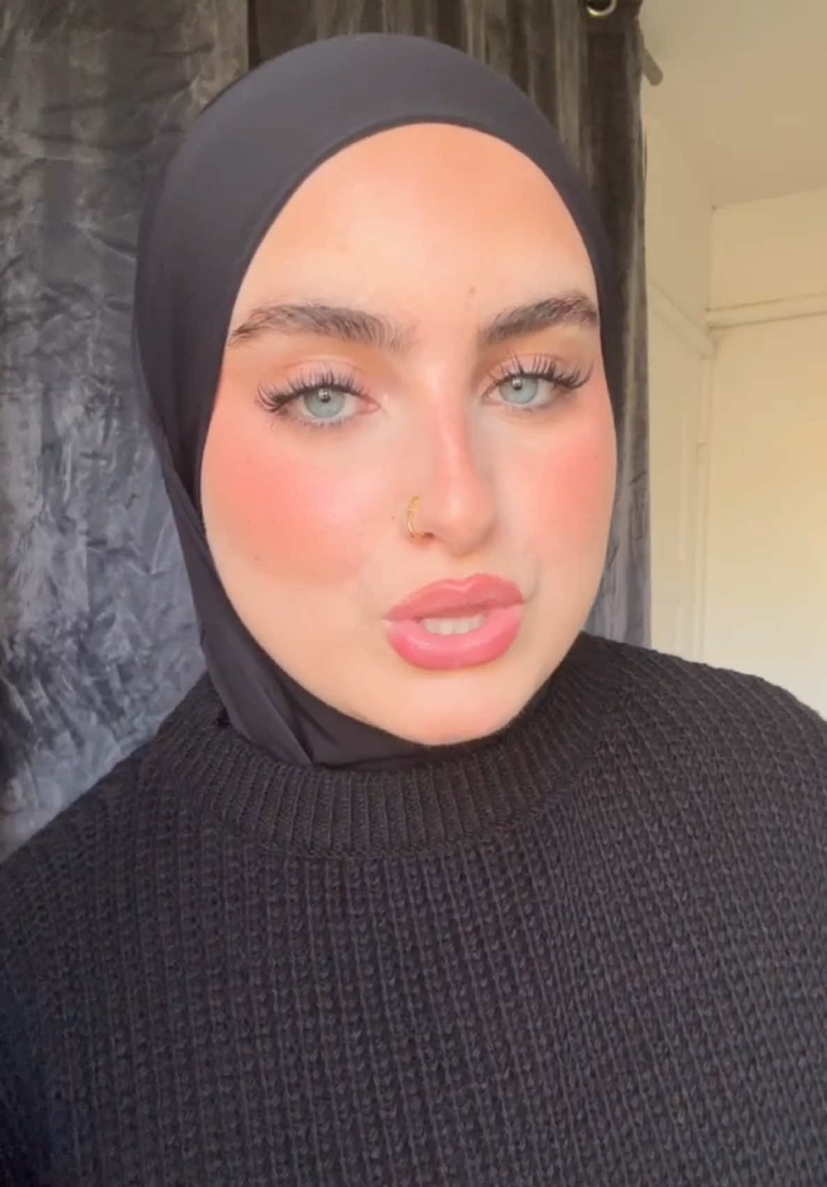 Les pulls de chez @Royaume2lafemme FOOOONCEZ !! #HijabFashion #modestfashion #modestootd #hijabootd #fyp 