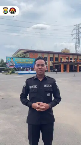 Halo Sekelik Polda Lampung!  Upacara Penyerahan Pataka Polda Lampung Wira Bakti Ruwa Jurai Kapolda Lampung Irjen Pol Helfy Assegaf, S.I.K., M.H., secara resmi menerima Pataka Polda Lampung dari pejabat lama Irjen Pol Helmy Santika, S.H., S.I.K., M.Si., dalam upacara yang digelar di Lapangan Apel Mapolda Lampung, Senin (3/11/2025). Kegiatan berlangsung khidmat, dihadiri Wakapolda Lampung Brigjen Pol Drs. Sumarto, M.Si., Pejabat Utama Polda Lampung, Forkopimda Provinsi Lampung, pejabat TNI, serta tokoh masyarakat. Momentum ini menjadi simbol estafet kepemimpinan dan semangat pengabdian Polri dalam menjaga keamanan, ketertiban, serta pelayanan kepada masyarakat. @spripim.polri @divisihumaspolri #poldalampung #kapoldalampung #PolriHumanis #PolriPresisi #HaloSekelikPoldaLampung