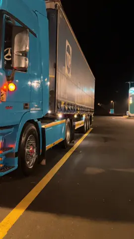 #pakistanzindabad #foryoupageofficiall #truck 