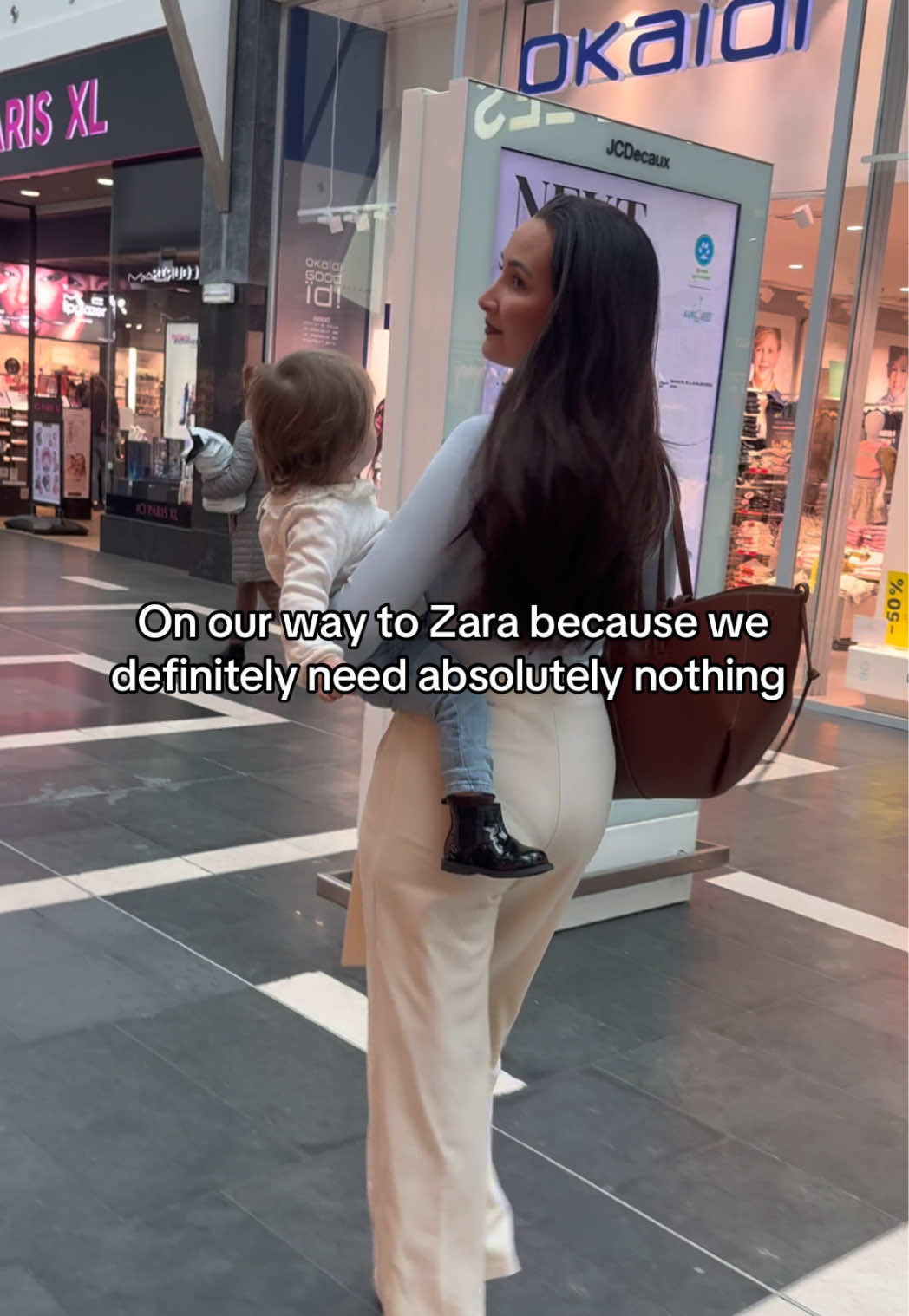 #shopping #zara #makeup #momanddaughter @ZARA 
