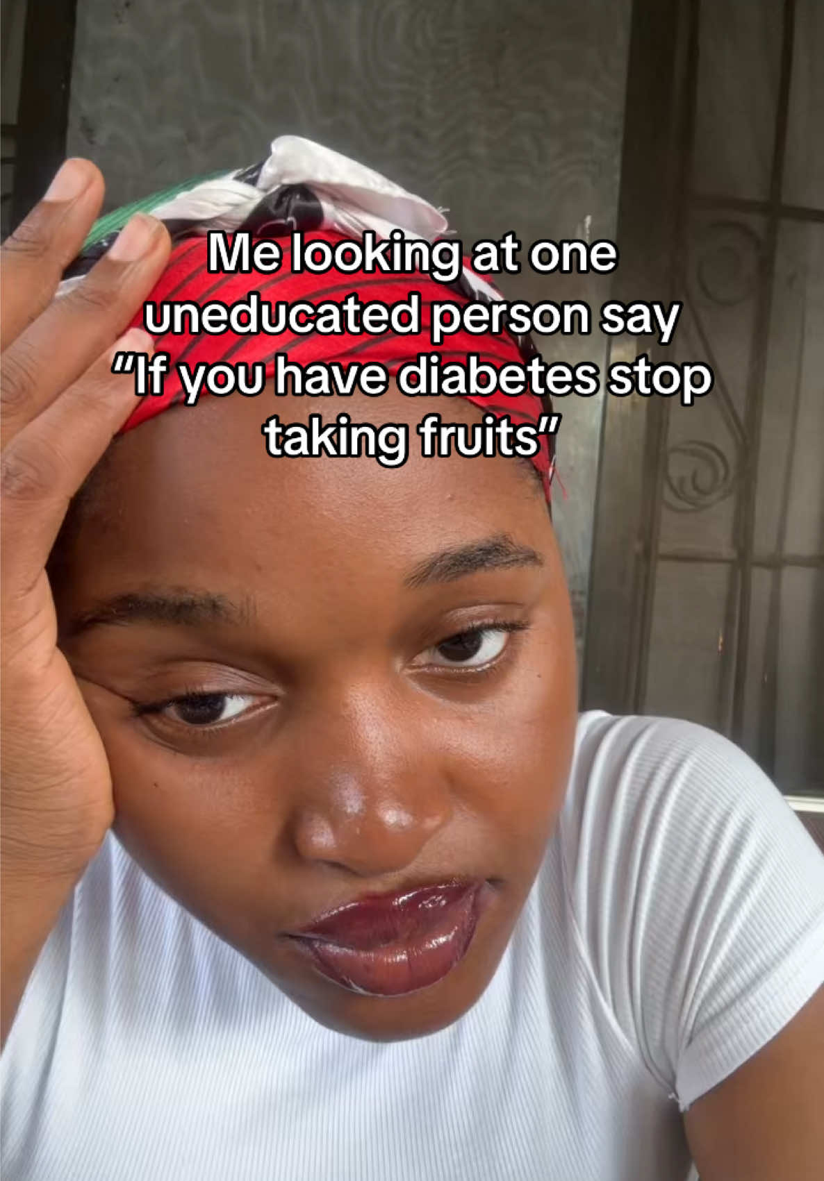 You can actually take fruits if you’re diabetic! Just one serving of a fruit is okay daily. You guys are forgetting that fruits also contain fiber asides the sugar and this is needed by diabetic patients. But you telling a  diabetic patients never to take fruits is funny🤦🏻cause they can actually take fruits. I didn’t say fruit salad o🙅🏼‍♀️. This is enough reason why you should meet a dietitian for your food guide if you’re diabetic💋 #diabetesawareness #diabetestipo2 #fruitsbasket #sophiaspeaks 