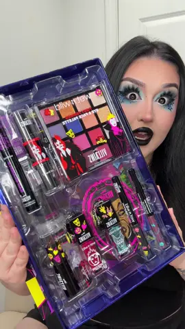 DISNEY VILLAINS x @wetnwildbeauty MAKEUP COLLAB GOES HARD 😳 #makeup #halloween #unboxing #disney #makeupartist 