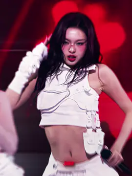 So pretty 🫰 #chiquita #chiquitababymonster #치키타 #babymonster #kpopedit 